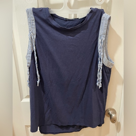 Doe & Rae Blue Knit Sleeveless Stripe bow top - Picture 3 of 3